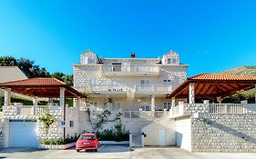 Couple Getaway Apartments